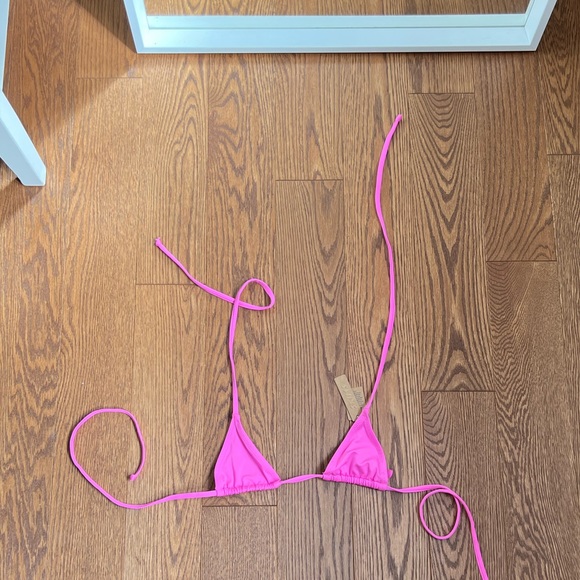 SKIMS Other - SKIMS NWT micro triangle top